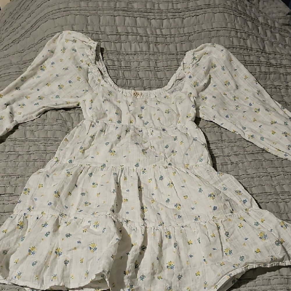 Copper Key White and Blue Floral Long Sleeve Dress
